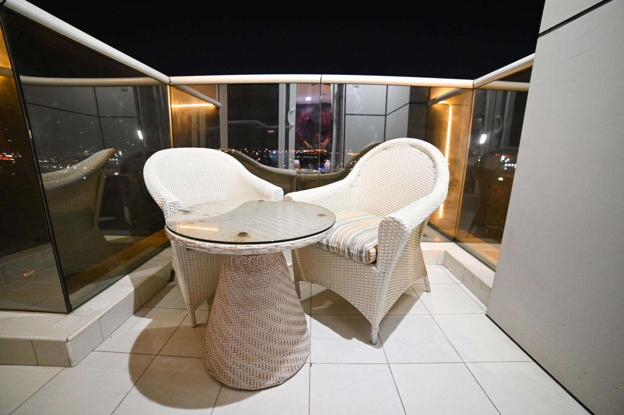 Seven Seas Hotel Дубай Экстерьер фото